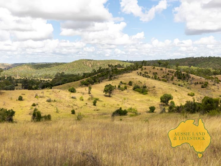 Click to view all images 280 HOCHMUTHS ROAD Cattle Creek QLD 4626 - Image 2