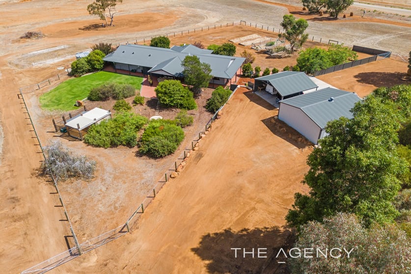 2 Magnolia Close Bakers Hill WA 6562 - Image 1