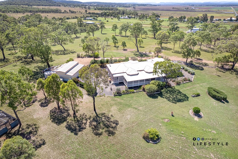 Click to view all images 314 Blacksoil Lane Bony Mountain QLD 4370 - Image 1