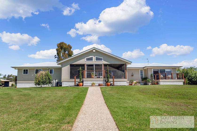 Click to view all images 256 Millars Lane Deuchar QLD 4362 - Image 2
