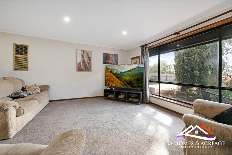 Click to view all images 11 Reed Road Hillier SA 5116 - Image 3
