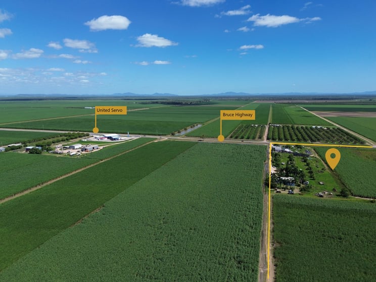 Click to view all images 32876 Bruce Highway Horseshoe Lagoon QLD 4809 - Image 2