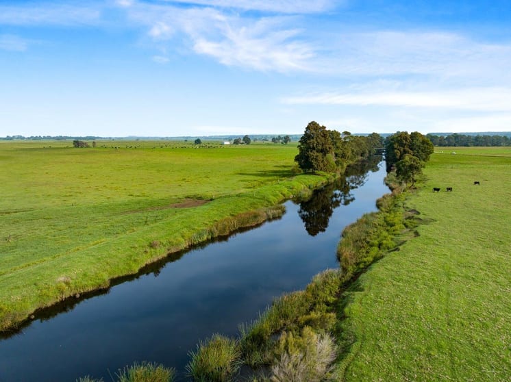 Click to view all images 393 & 428 Sandy Flat Road Brodribb River VIC 3888 - Image 2