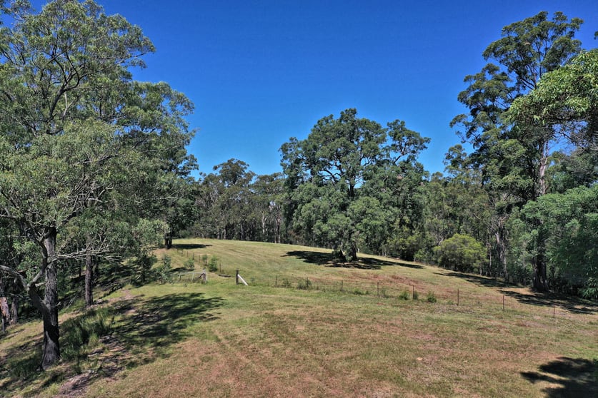Click to view all images 167 Middle Ridge Road Wollombi NSW 2325 - Image 3