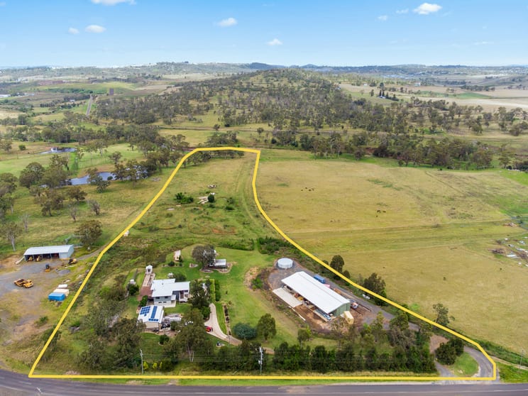 Click to view all images 179 Old Goombungee Road Birnam QLD 4352 - Image 2