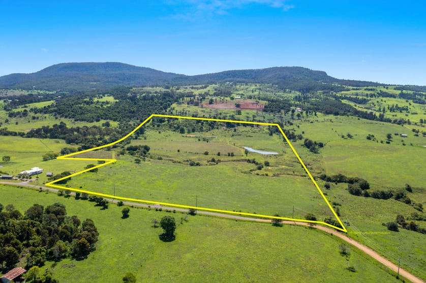 Click to view all images Frank Road Mount French QLD 4310 - Image 2