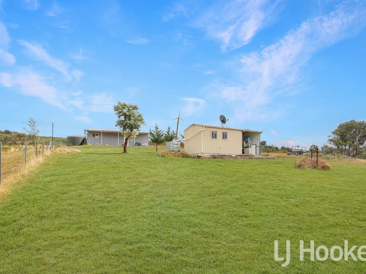 Click to view all images 225 Bradene Road Neville NSW 2799 - Image 3
