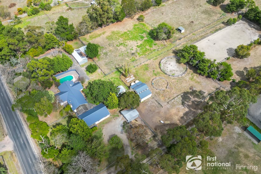 Click to view all images 197 Pearcedale Road Cranbourne South VIC 3977 - Image 3