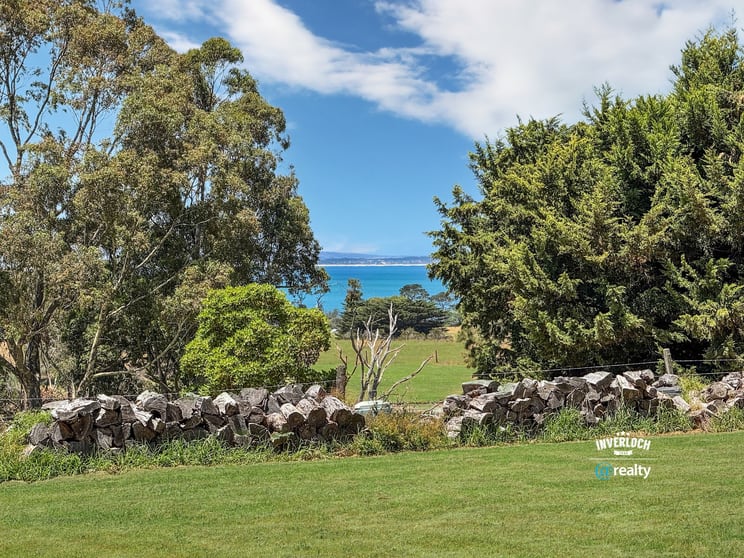 Click to view all images 110 Drowleys Road Inverloch VIC 3996 - Image 1