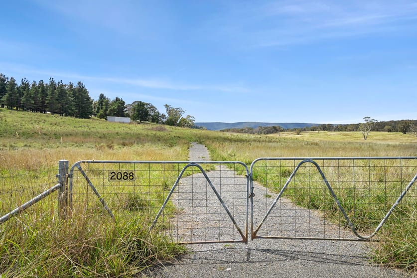 Click to view all images 2088 Taralga Road Tarlo NSW 2580 - Image 2