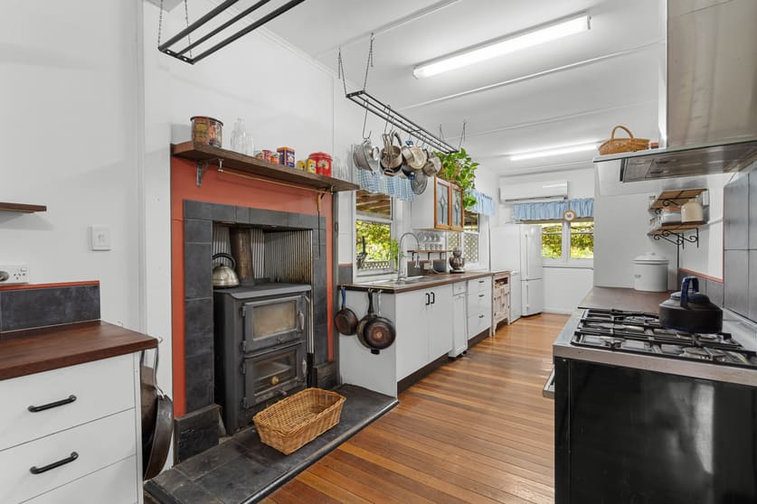 Click to view all images 298 The Bucketts Way Gloucester NSW 2422 - Image 3