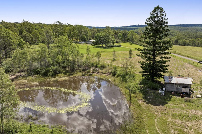 Click to view all images 21 Kherim Road Murphys Creek QLD 4352 - Image 2
