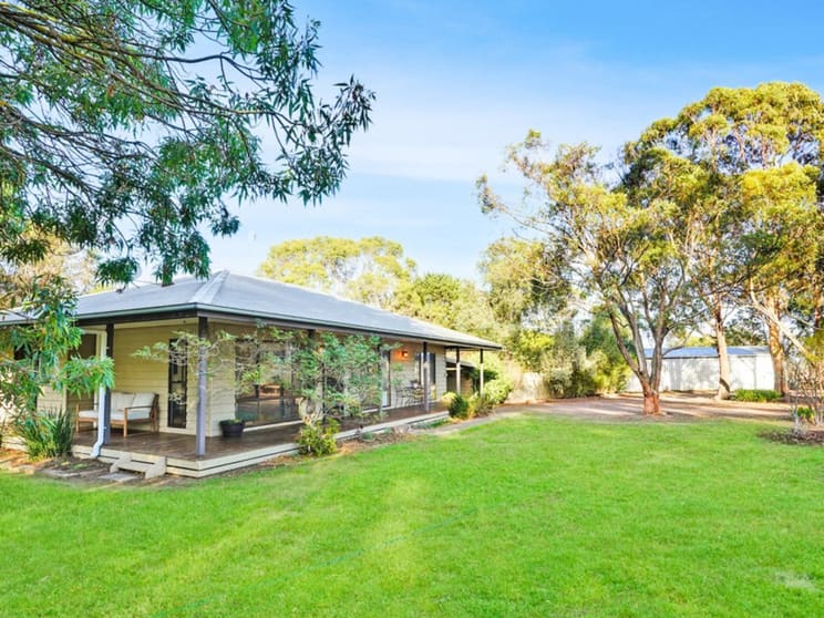Click to view all images 6982 Dartmoor-Hamilton Road Hamilton VIC 3300 - Image 3