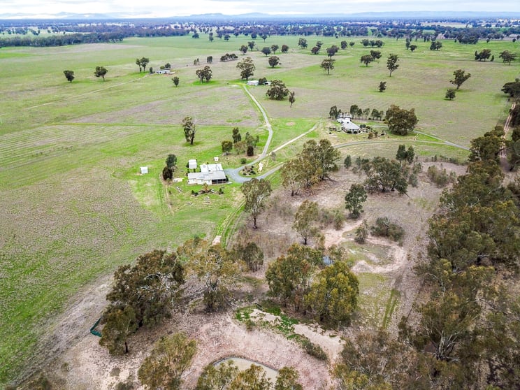 Click to view all images 1192 Murchison-Violet Town Rd Arcadia South VIC 3631 - Image 2