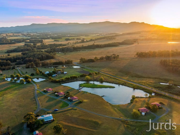 Click to view all images 547 Old North Road Rothbury NSW 2320 - Image 2