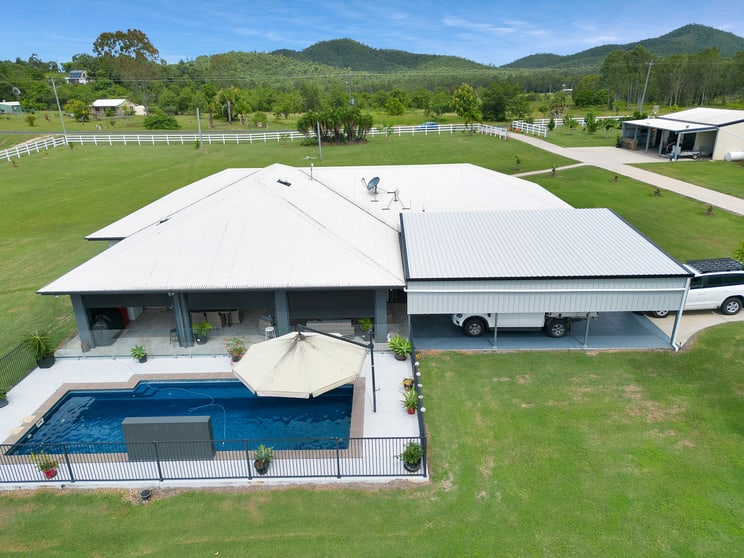 Click to view all images 43 Lindeman Drive Bloomsbury QLD 4799 - Image 1