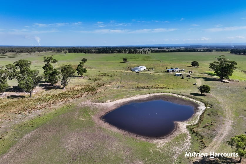 Click to view all images 178 Farrell Lane Rosedale VIC 3847 - Image 2