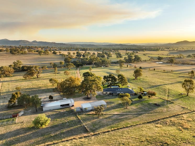 Click to view all images 75 McLeod Lane Mansfield VIC 3722 - Image 1