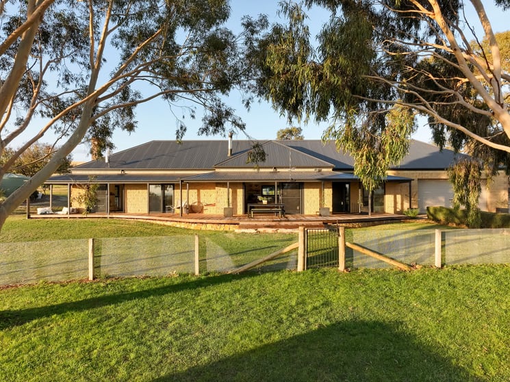 Click to view all images 75 McLeod Lane Mansfield VIC 3722 - Image 2