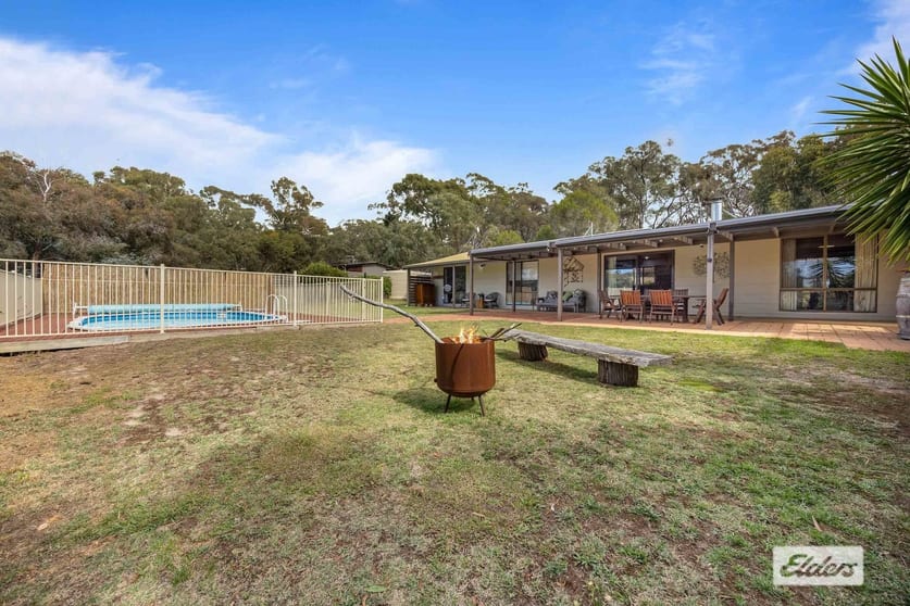 Click to view all images 135 Westgate Road Armstrong VIC 3377 - Image 1