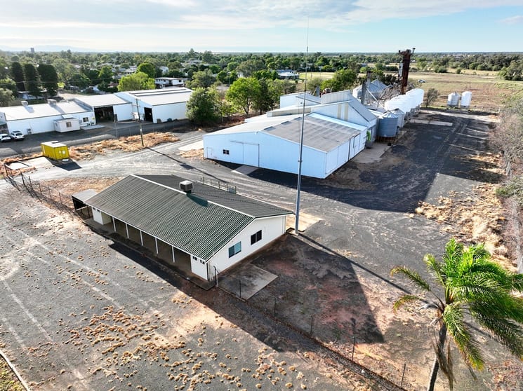 Click to view all images 48-50 Boolcarrol Road Wee Waa NSW 2388 - Image 3