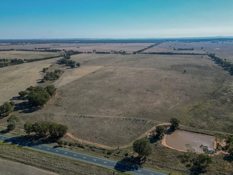 Click to view all images 117 Kerrs Lane Alleena NSW 2671 - Image 2