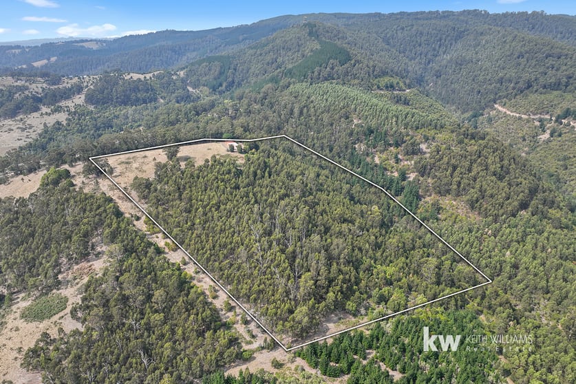 Click to view all images 630 Thomson Road Hazelwood South VIC 3840 - Image 2