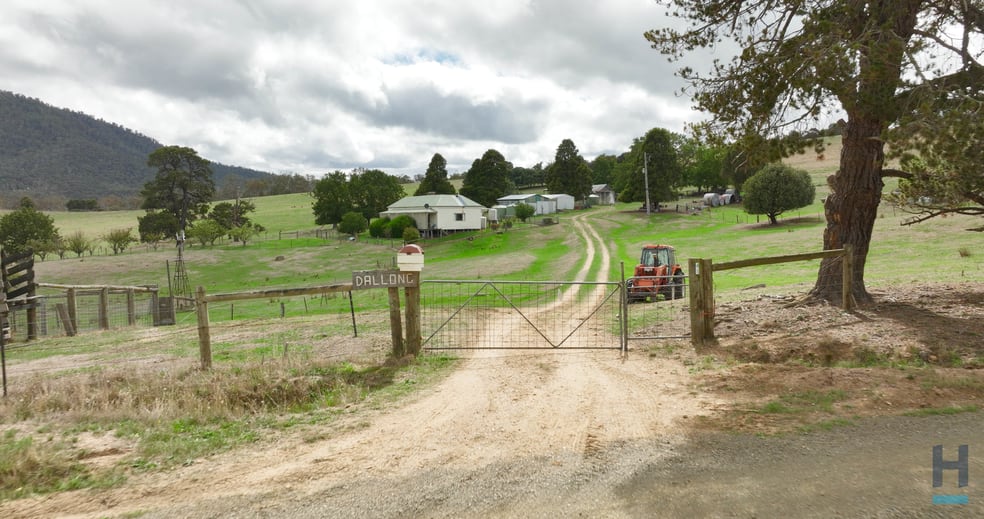 Click to view all images 41 Hollonds Road Benambra VIC 3900 - Image 3