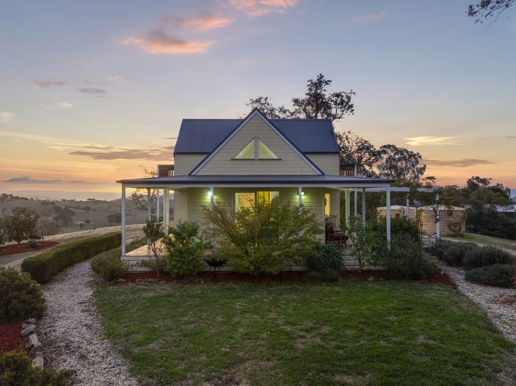 Click to view all images 946 Monkey Gully Road Goughs Bay VIC 3723 - Image 2