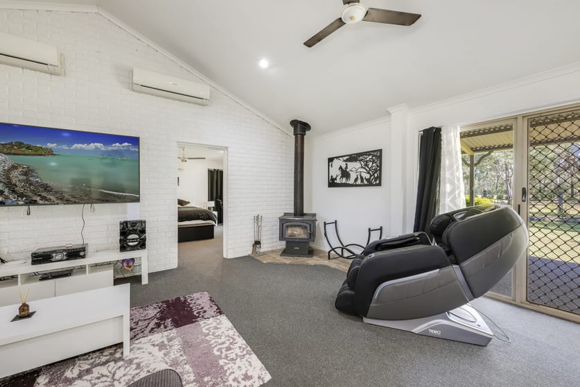 Click to view all images 48 Newtons Road Rosedale QLD 4674 - Image 3