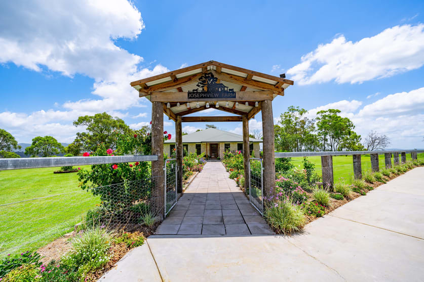 Click to view all images 8115 Mount Lindesay Highway Josephville QLD 4285 - Image 2