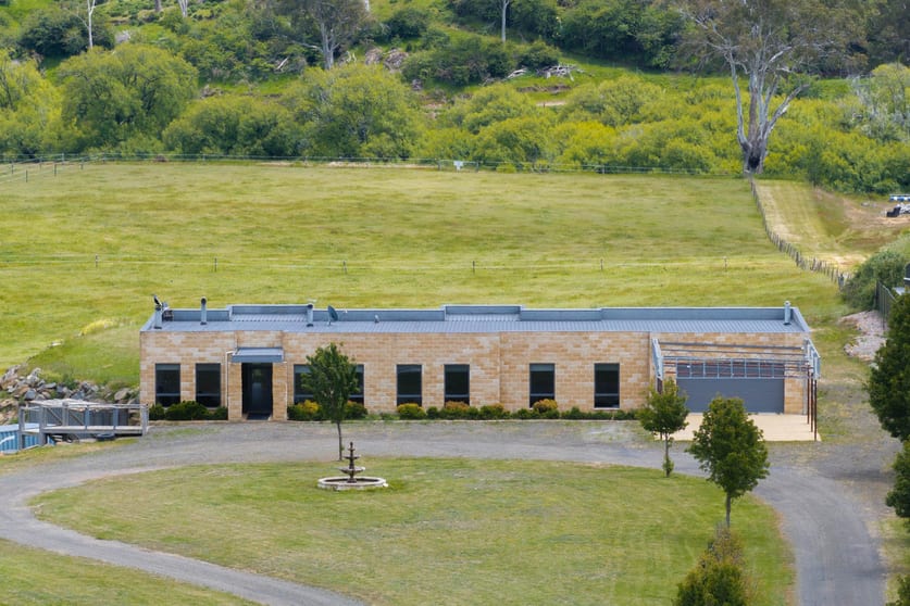 Click to view all images 30 Cook Street Hadspen TAS 7290 - Image 2