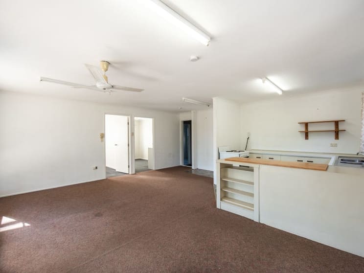 Click to view all images 35 Hilltop Road New Moonta QLD 4671 - Image 3