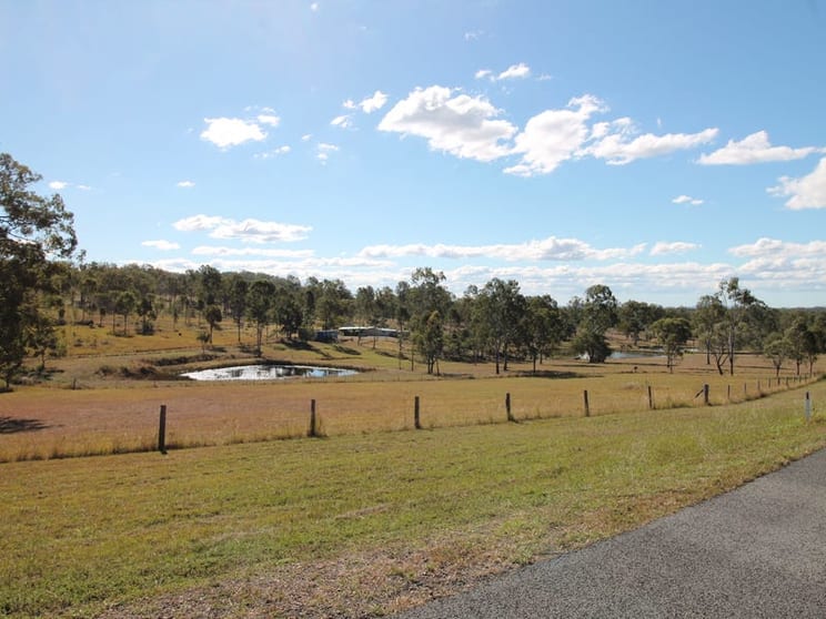 Click to view all images 1190 Tableland Road Horse Camp QLD 4671 - Image 1