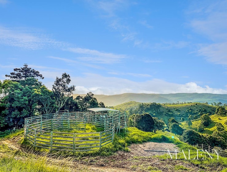 Click to view all images 43 Woods Road Mount Mee QLD 4521 - Image 3