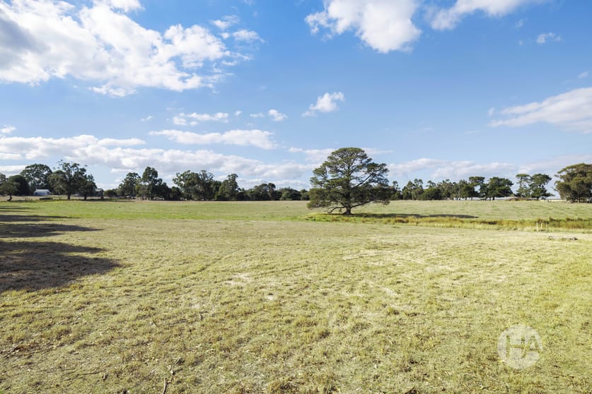 Click to view all images 465 Baxter-Tooradin Road Langwarrin South VIC 3911 - Image 3