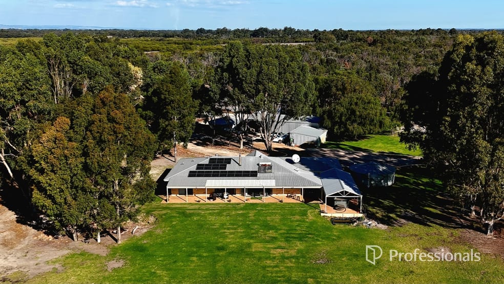 Click to view all images 986 Old Bunbury Road West Coolup WA 6214 - Image 1