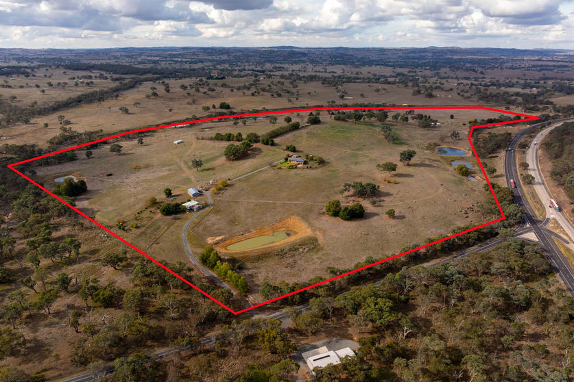 Click to view all images 29 Bowning Road Bowning NSW 2582 - Image 1
