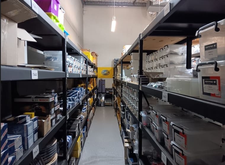 Click to view all images Accessories & Parts business for sale in Pialba - Image 3