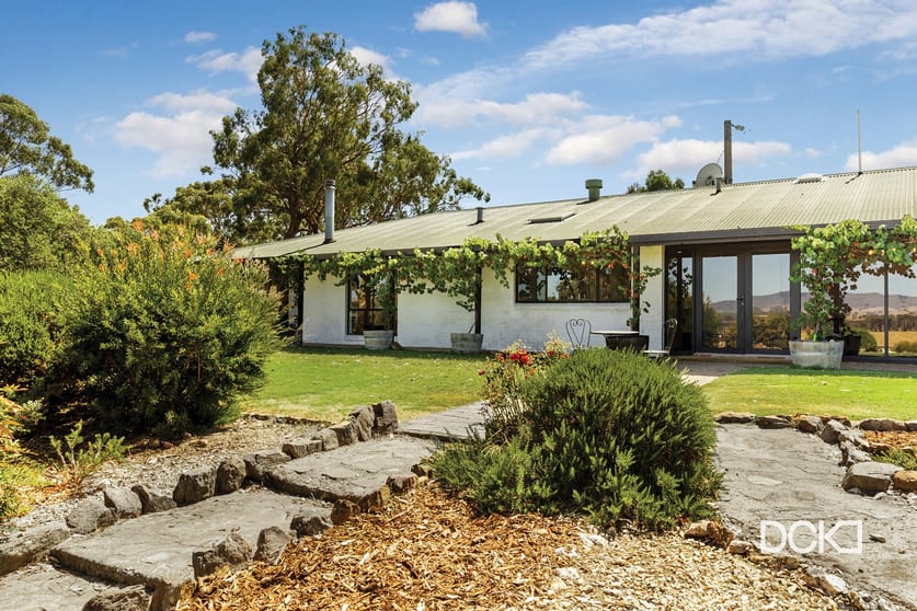 Click to view all images 146 Kellys Road Myrtle Creek VIC 3551 - Image 2