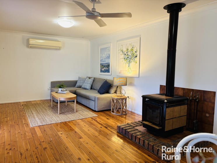 Click to view all images 23552 Carnarvon Highway Surat QLD 4417 - Image 2
