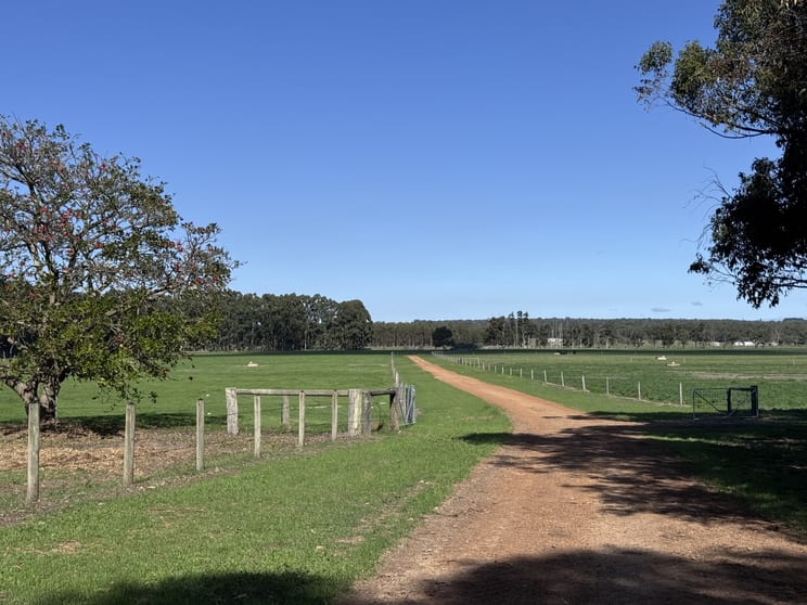 Click to view all images 20 Chugg Road Acton Park WA 6280 - Image 1