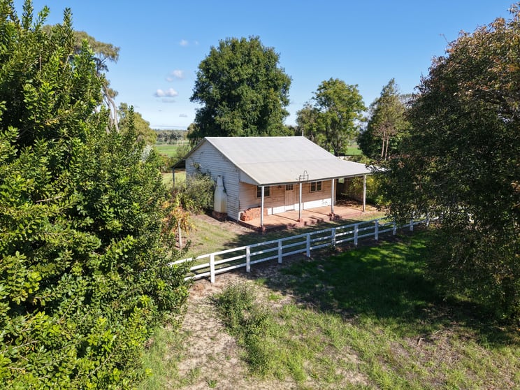 Click to view all images 20 Chugg Road Acton Park WA 6280 - Image 2