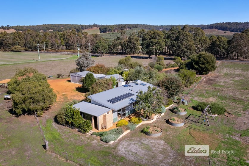 Click to view all images 3051 Donnybrook-Boyup Brook Road Mumballup WA 6225 - Image 2