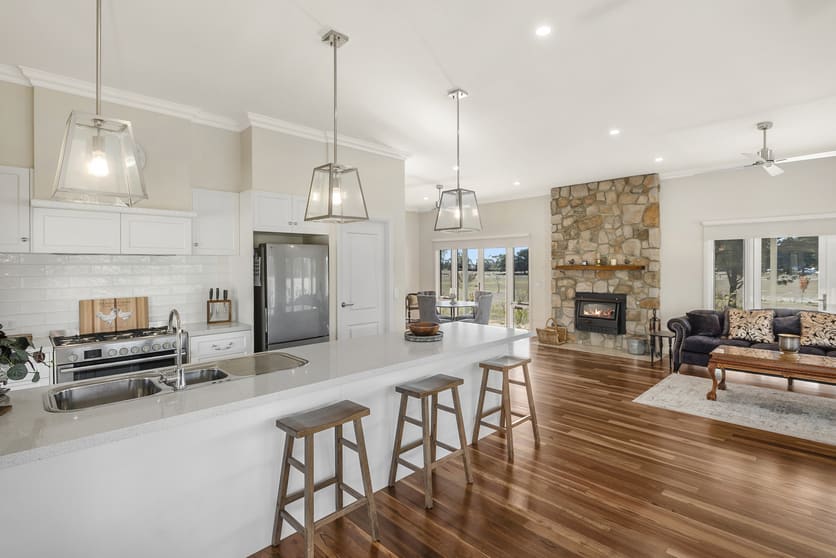 283 Redesdale Road Kyneton VIC 3444 - Image 3