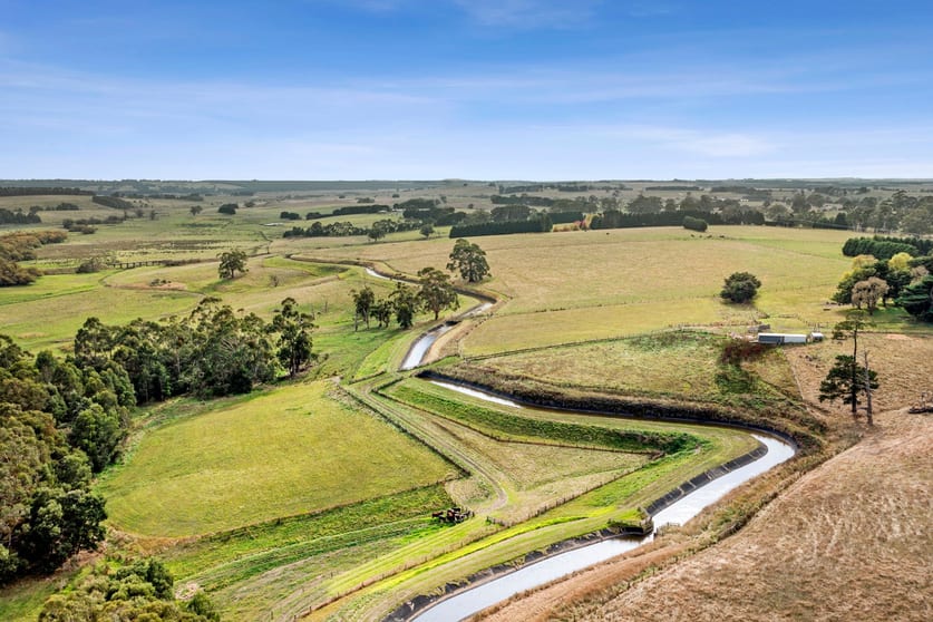 Click to view all images 44 Wallaces Road Barwon Downs VIC 3243 - Image 2