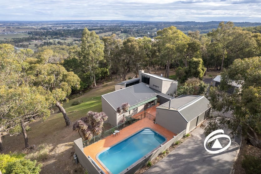 Click to view all images 65 Bathe Road Pakenham VIC 3810 - Image 2