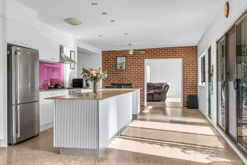 Click to view all images 294 Old Mill Road Wolumla NSW 2550 - Image 3