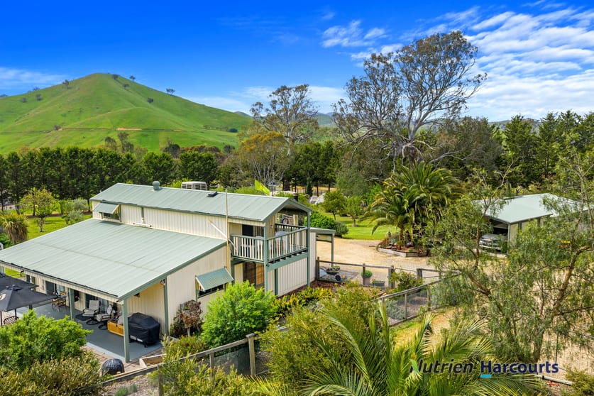 Click to view all images 48 Pollock Avenue Bonnie Doon VIC 3720 - Image 1