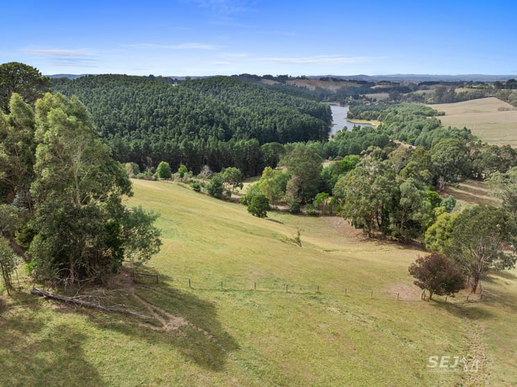 Click to view all images 325 One Chain Road Kardella VIC 3951 - Image 2